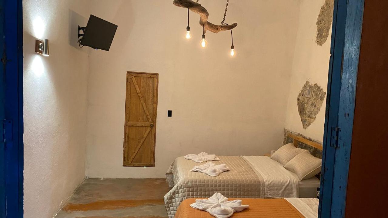 El Acicate Hospedaje Куэцалан-дель-Прогресо Экстерьер фото
